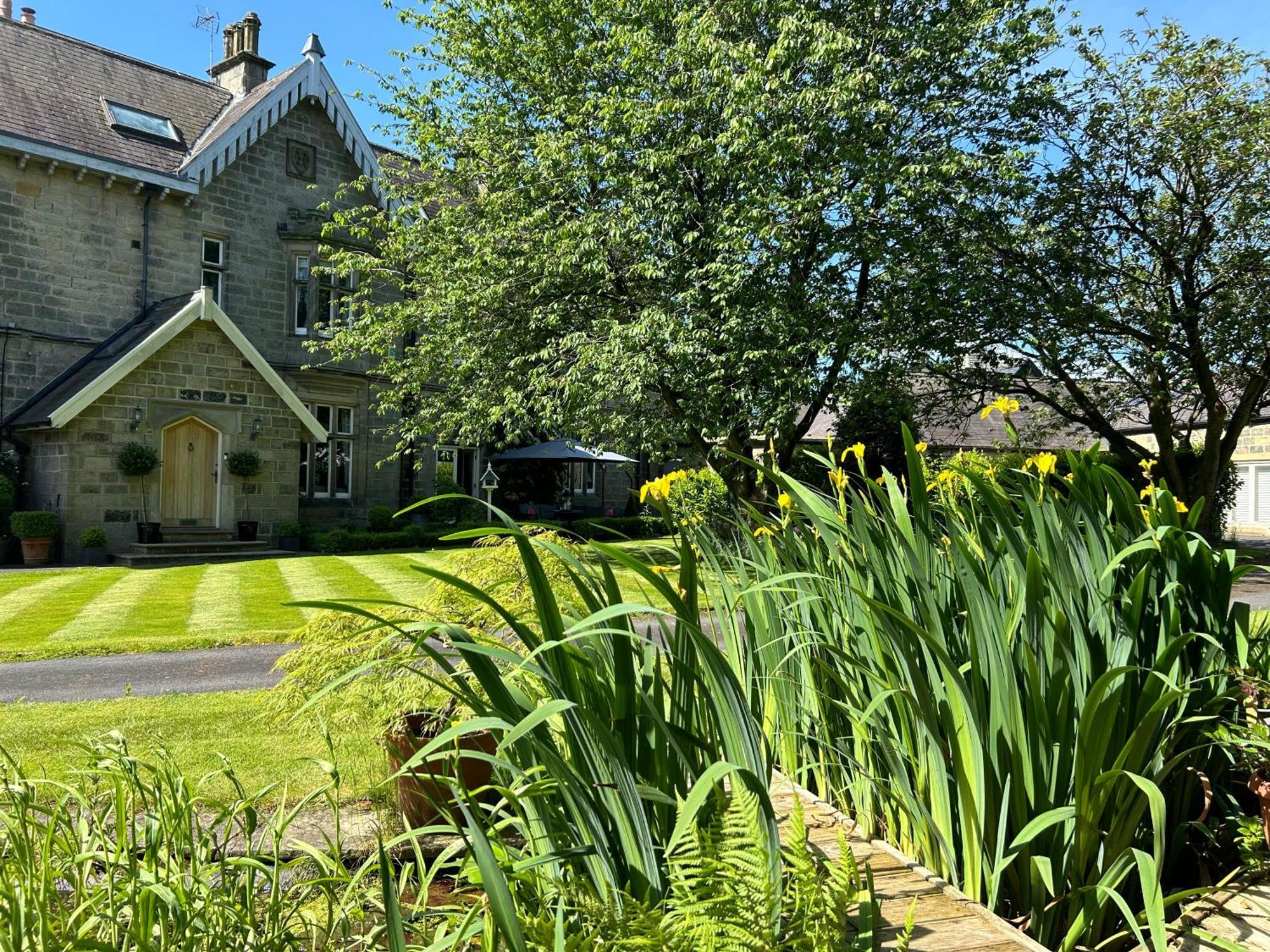 Hazel Manor Guest House Harrogate Exterior photo